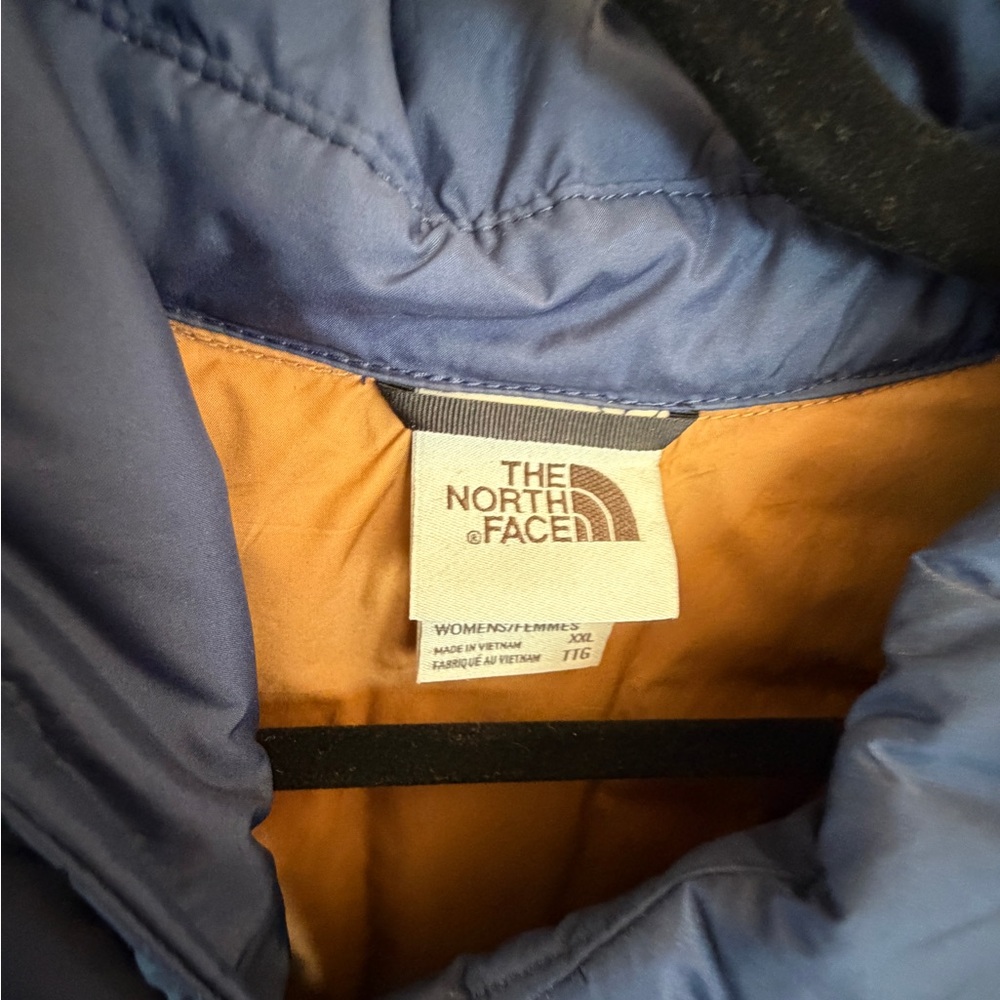 The North Face Navy Quilted Puffer Jacket - Picture 3 of 5